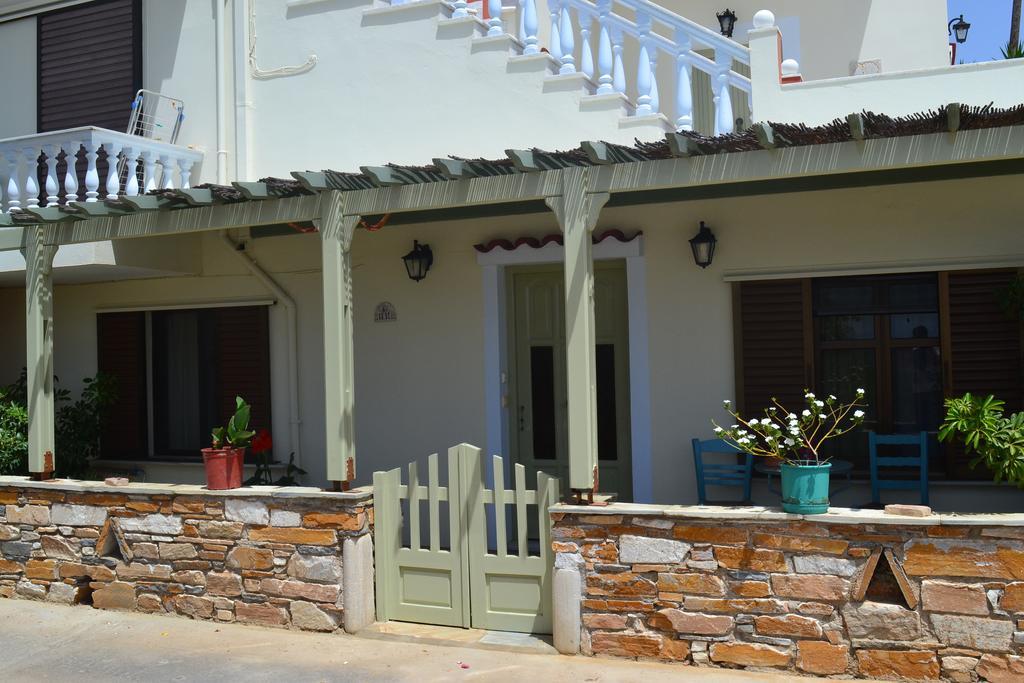 Stelios Zalonis Apartments Tinos ภายนอก รูปภาพ